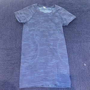 Lululemon swifty shirt